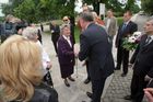 Slovenského prezidenta přivítala dvaadevadesátiletá Miloslava Kalibová.