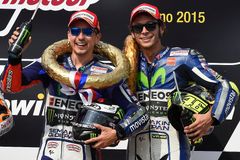 MotoGP ŽIVĚ: Rossiho stíhačka nestačila, Lorenzo je mistrem světa