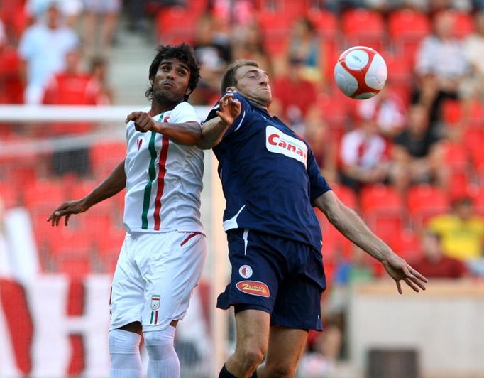 Reprezentace Iránu se představila podruhé v tomto týdnu v Praze. S Bohemians Praha remizovala ve středu 1:1.