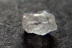 Australané našli v Angole rekordně velký diamant. Měří přes sedm centimetrů a váží 404 karátů