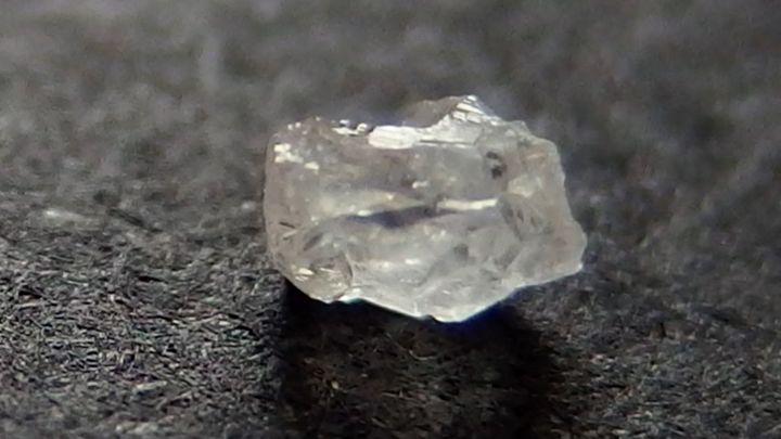 Jindy rušná diamantová burza v Izraeli je vylidněná. Pandemie tento trh tvrdě zasáhla