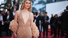 Móda v Cannes je čistý chaos. Na přísná pravidla se (nejen) slavné ženy vykašlaly?