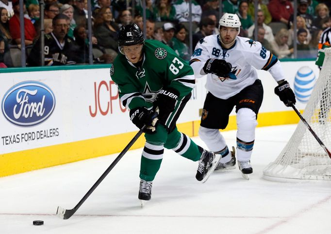 Aleš Hemský (Dallas Stars) a Brent Burns (San Jose)