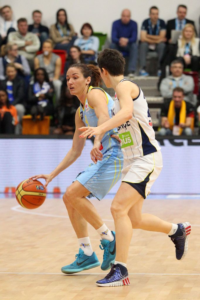 Final Four, USK-Fenerbahce: Lila Palauová -Miljana Bojovičová