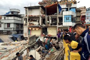 Obrazem: Nepál pustošilo zemětřesení