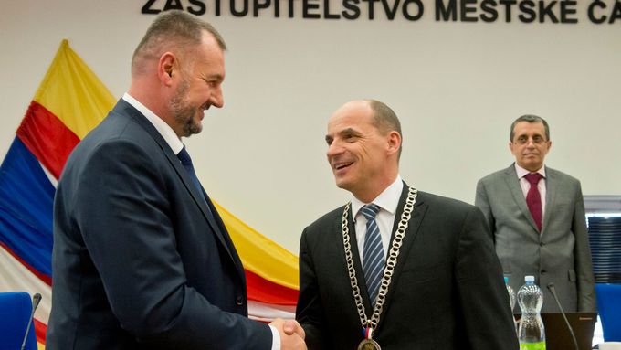 Bývalý místostarosta Martin Slabý (vlevo) s někdejším starostou Pavlem Richterem