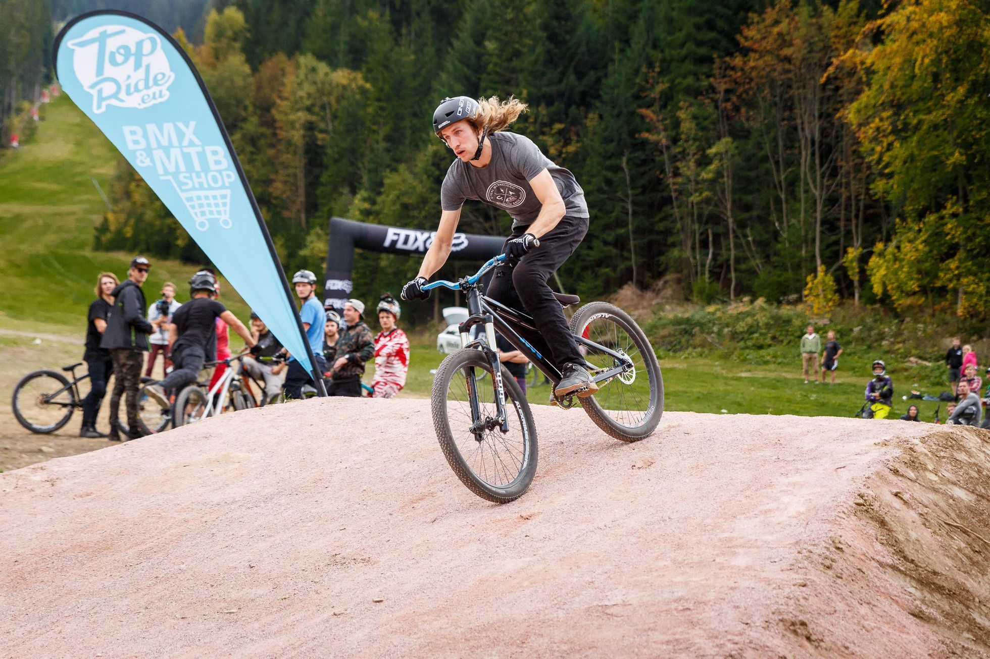 Marosana 2016: bikeři se ve Špindlerově Mlýně loučili se sezonou