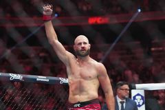 Konec hodného kluka. Bijec Procházka zapne surovou cestu a myslí na Bílý dům