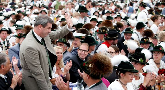 Bavorský premiér Söder na lidové slavnosti v Murnau v červenci 2018.