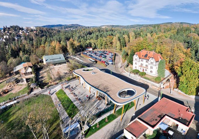 ZOO Liberec slaví 120 let od svého vzniku. Podívejte se na historické momenty a vývoj nejstarší zoologické zahrady v českých zemích od jejího založení v roce 1904.