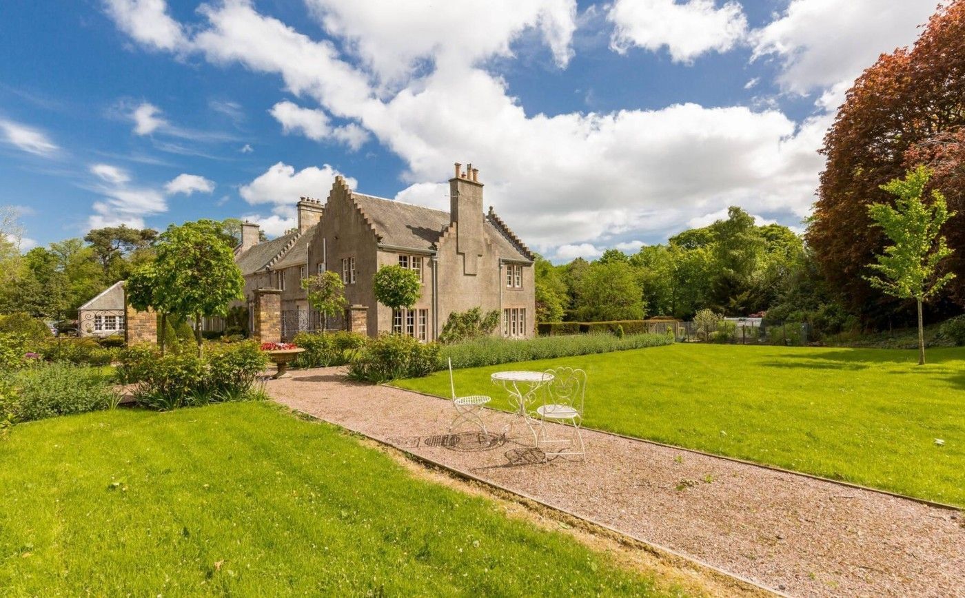 dům na prodej walter scott