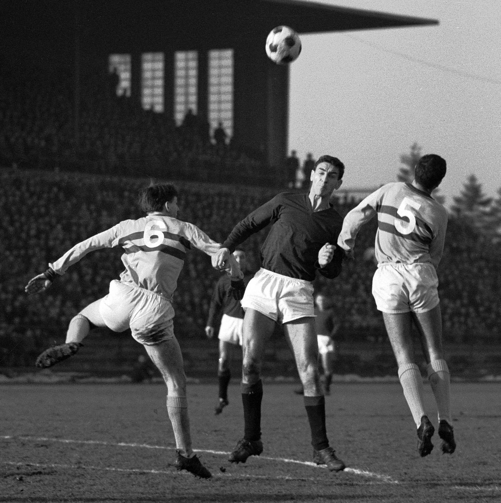 Andrej Kvašňák ze Sparty v zápase proti Westhamu United 1964