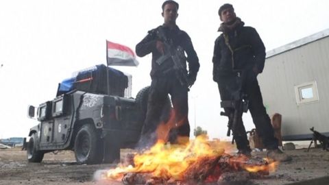 Bojuje se o samotný Mosul. V akci jsou speciální jednotky pro boj s islamisty ve městě