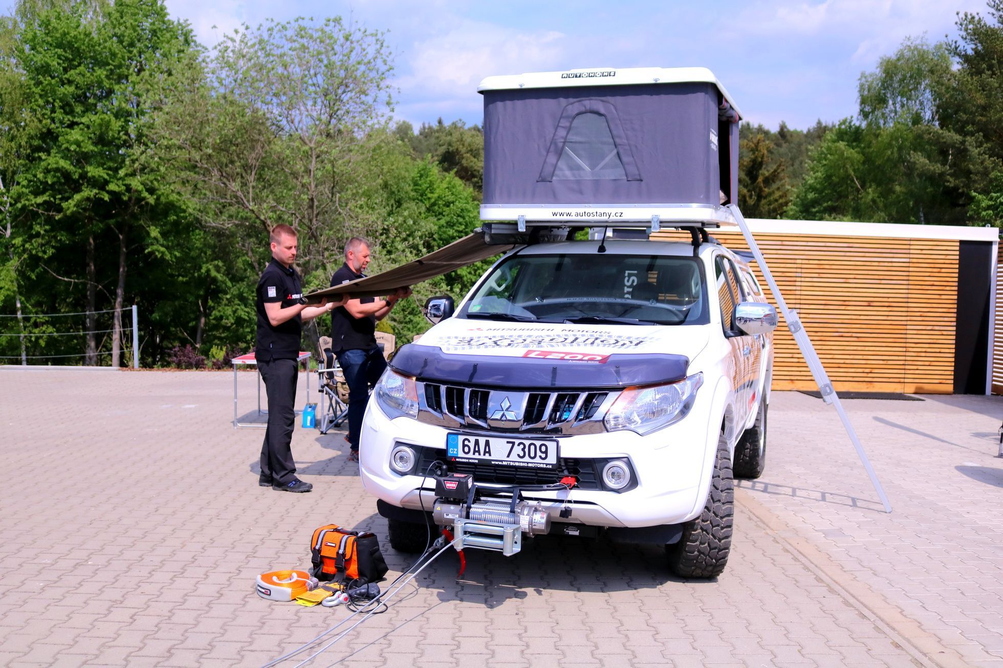 Mitsubishi Expedition