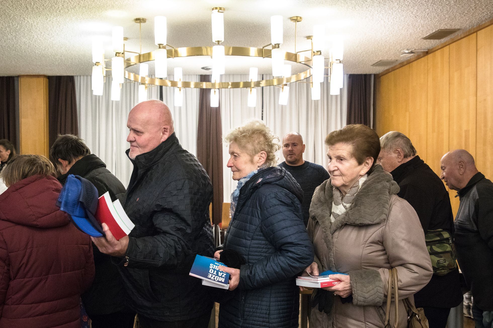 Andrej Babiš na besedě v Mladé Boleslavi před prezidentskými volbami, mýting, kampaň, ANO