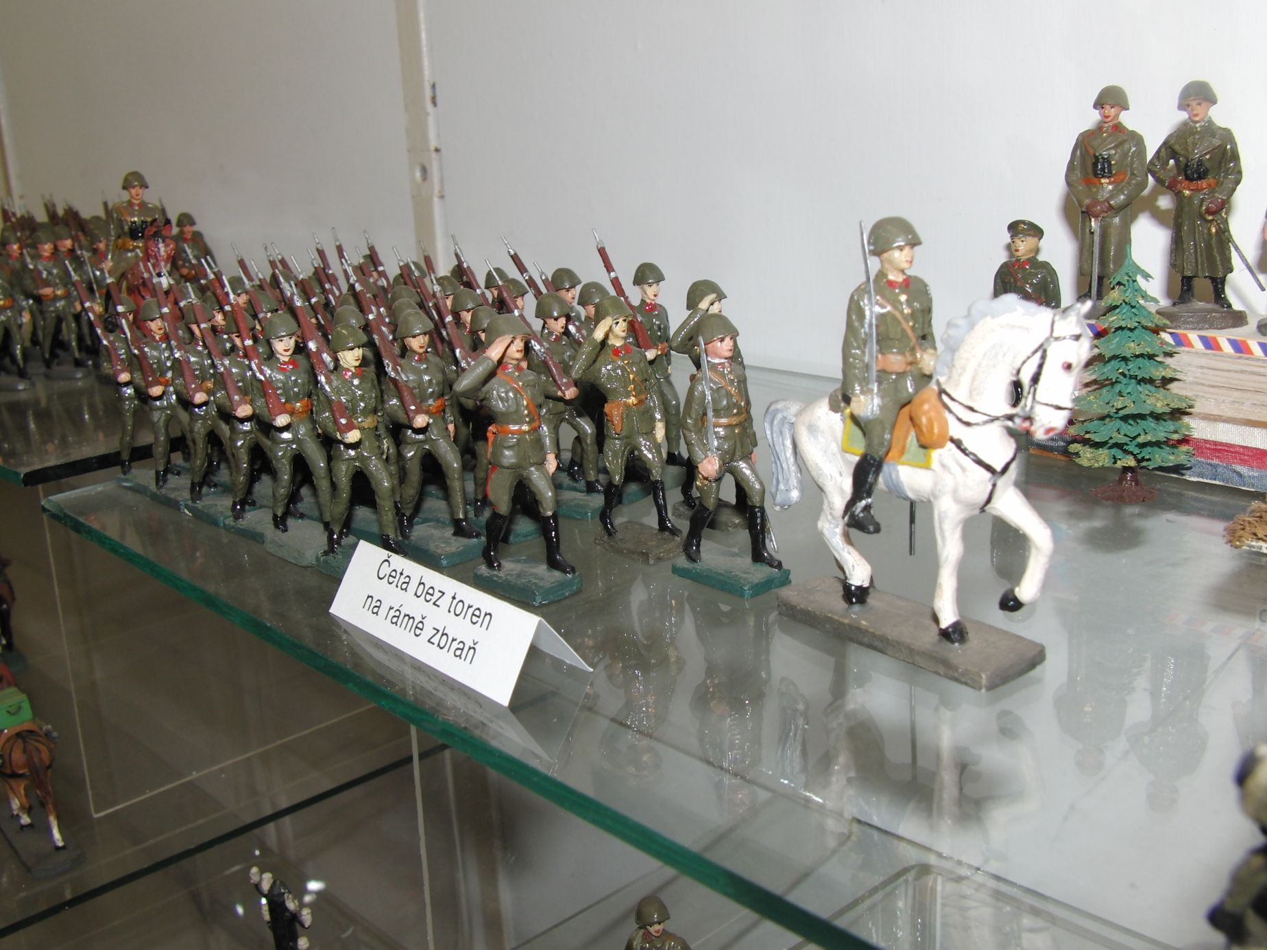 Vojáčci a modely vojenské techniky Lubora Šušlíka