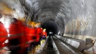 Oba tubusy jsou od sebe vzdáleny 40 metrů