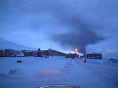 V Barentsburgu, který je vzdálen čtyři dny plavby severně od Ruska, je v zimě tma 24 hodin denně a teploty klesají na minus 40 stupňů Celsia.