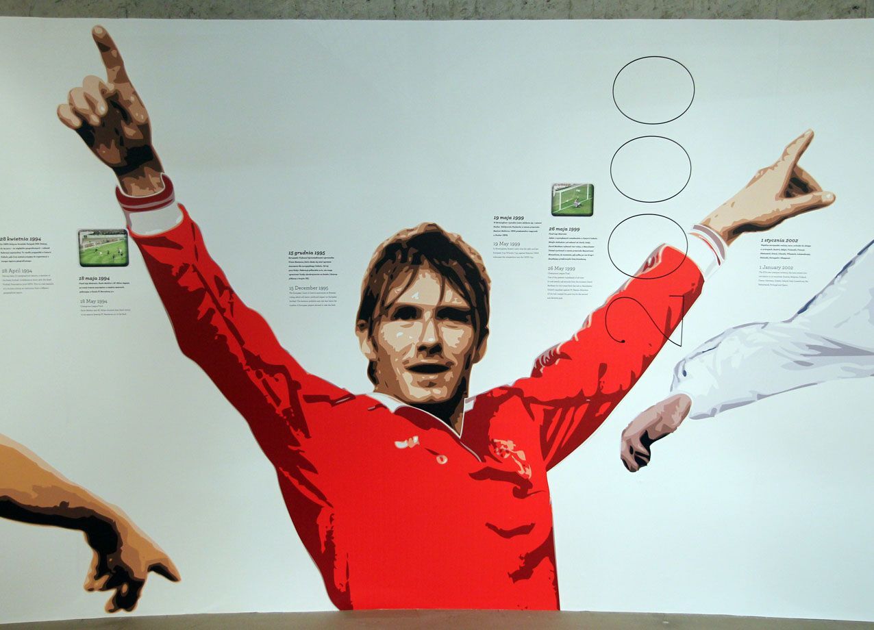 Plakát Davida Beckhama na výstavě k Euru v Muzeu moderního umění ve Vratislavi