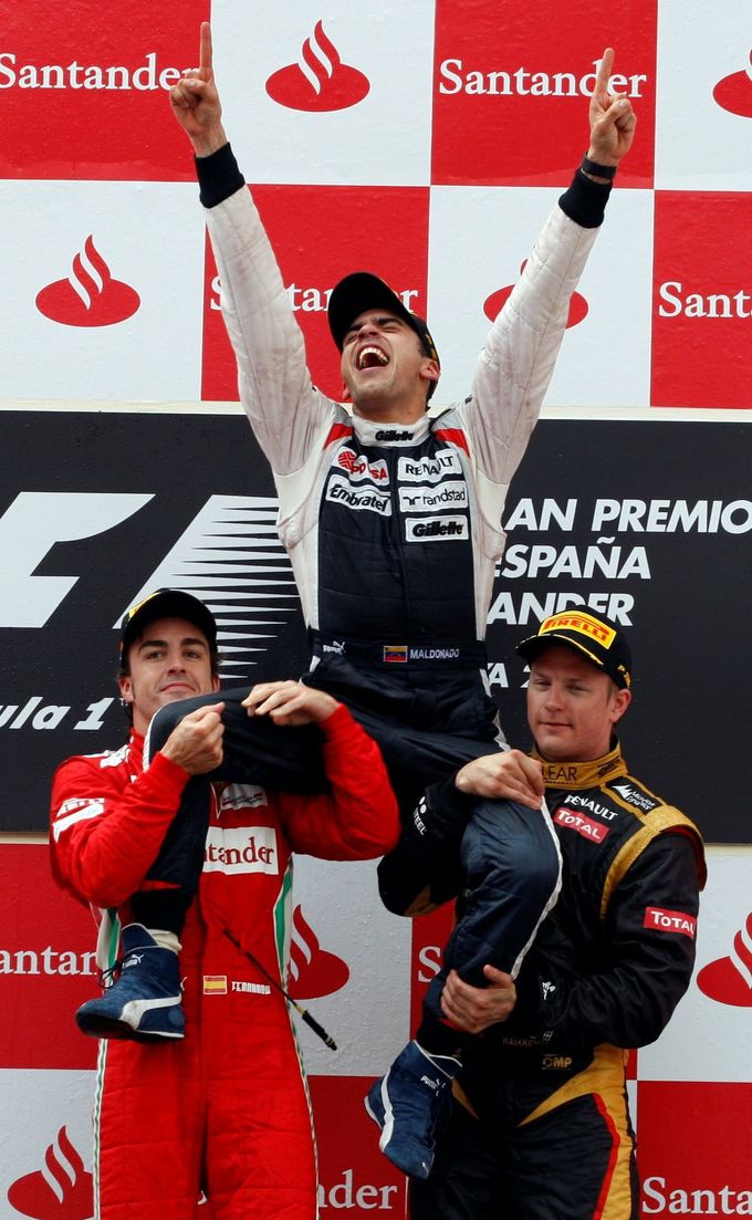 Pastor Maldonado (Wlliams) slaví vítězství v GP Španělska 2012.