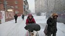 Život bezdomovců v třeskutých mrazech na Sibiři v Rusku.  19. 2. 2020