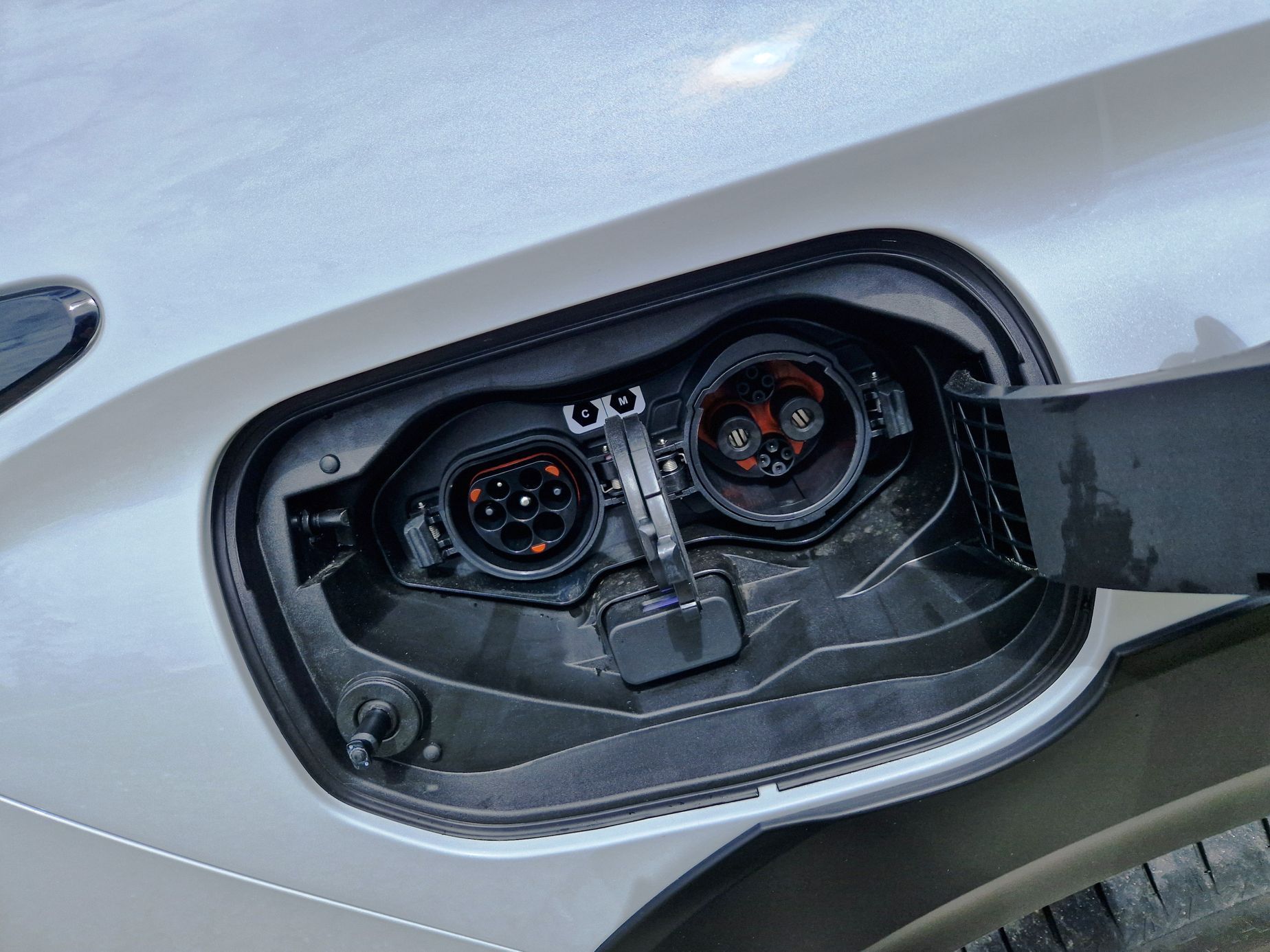Mitsubishi Outlander PHEV test