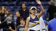 Radost Barbory Krejčíkové po proměněném mečbolu. V osmifinále US Open se potkaly dvě hráčky první světové desítky, což se stává poměrně zřídka. Ze souboje nasazené osmičky s nasazenou devítkou vyšla vítězně česká hráčka.