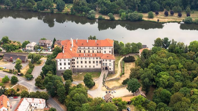 Vltava z výšky III. Od Prahy po Mělník