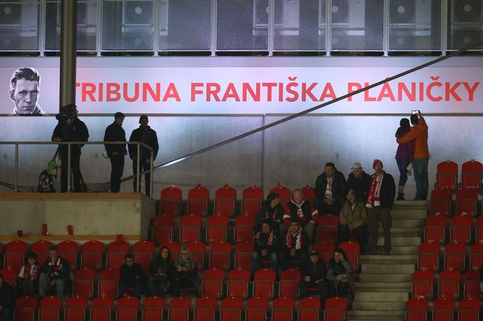 El, Slavia-Villareal: Tribuna Františka Pláničky