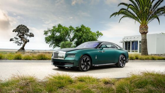 Evropská nejbohatší třída má jasno. Nejprodávanější Rolls-Royce je ten na elektřinu