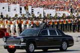 Vojenskou přehlídku na náměstí Nebeského klidu zahájil čínský prezident Si Ťin-pching.