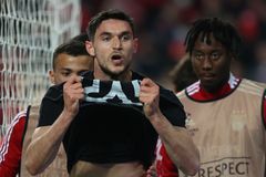 Jaremčuk oslavil gól v LM tričkem na podporu Ukrajiny, své hráče podpořila i Slavia