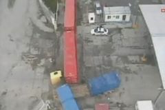 Video: Muže převálcoval vlak a kamion. Přežil
