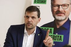 Schillerová bezostyšně lže, tvrdí ministr Hladík. Politické soky rozhádala cenná půda