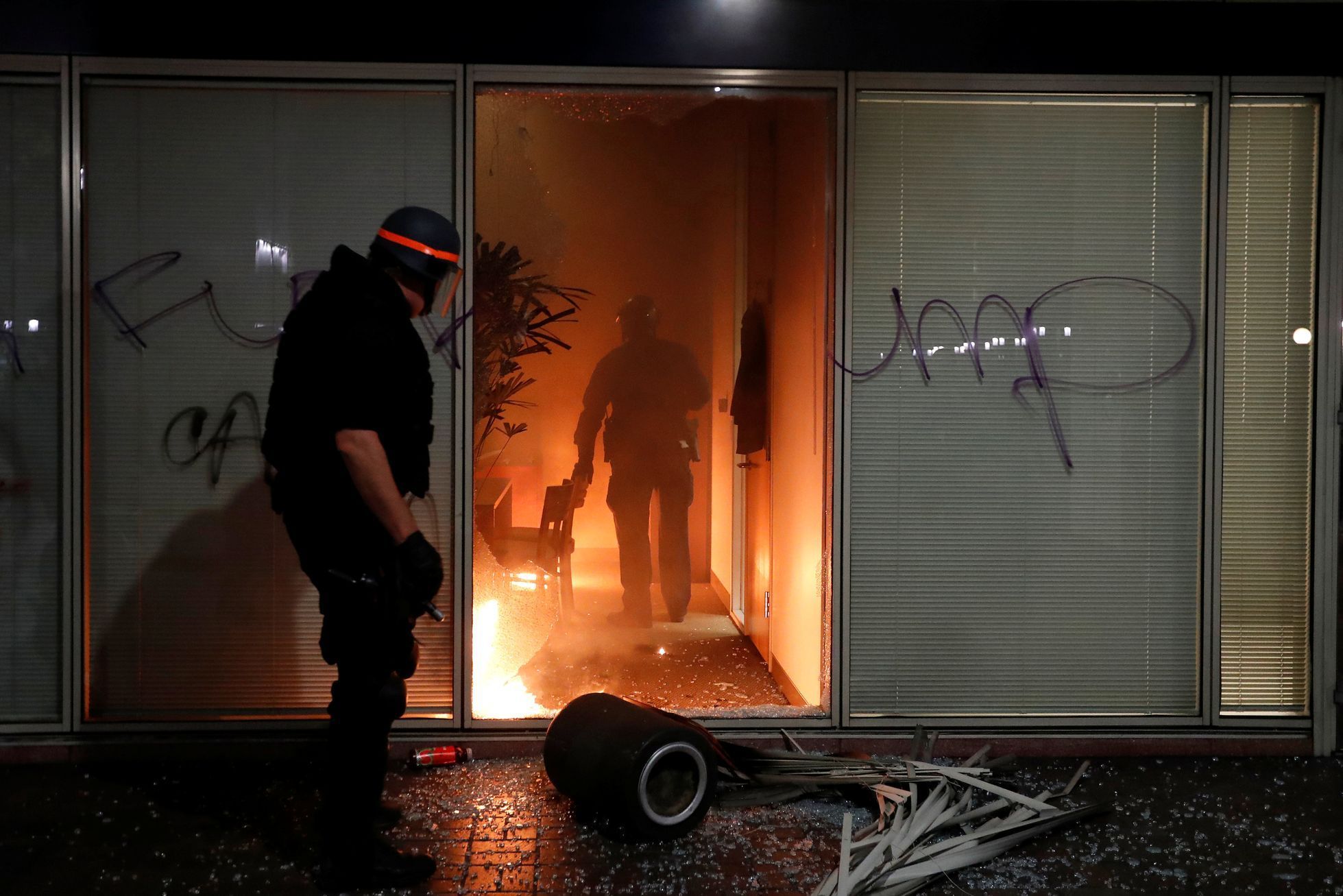Protesty proti zvolení Trumpa v USA