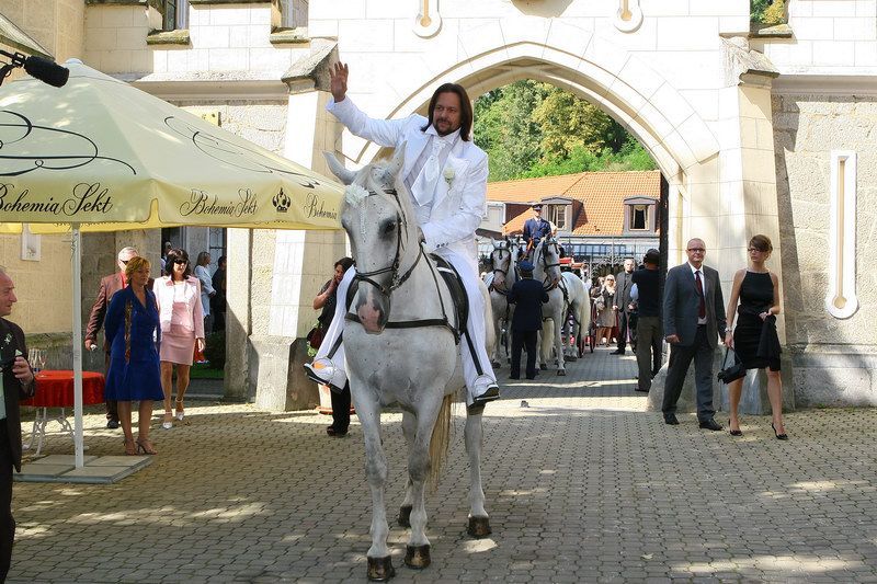 Svatba Ivety Bartošové a Jiřího Pomejeho