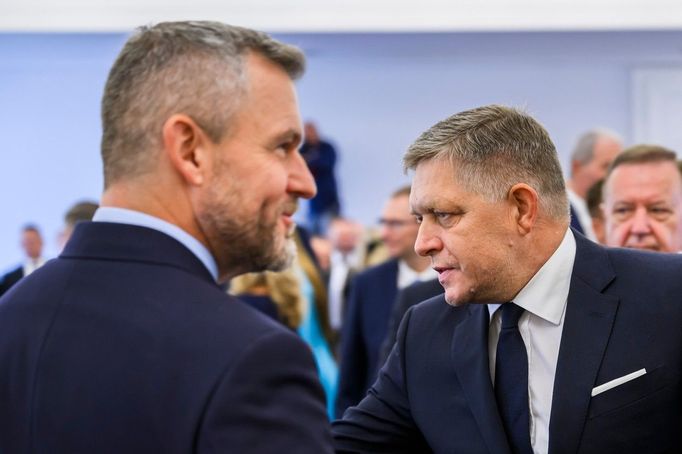 Předseda strany Směr-SD Robert Fico na snímku s šéfem hnutí Hlas-SD Peterem Pellegrinim