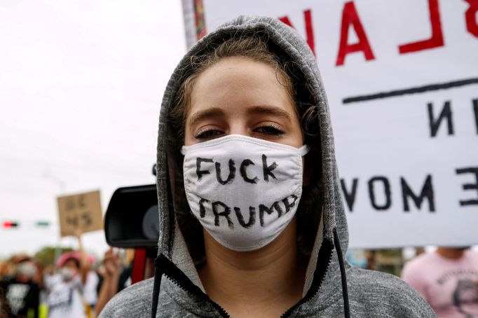 Americký prezident Donald Trump navštívil město Kenosha, kde probíhaly protesty proti policejnímu násilí.