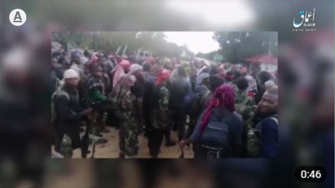 Bojovníci Islámského státu se shromáždili po útoku u mozambického města Palma. Tvrdí to alespoň agentura radikálních islamistů Amaq.