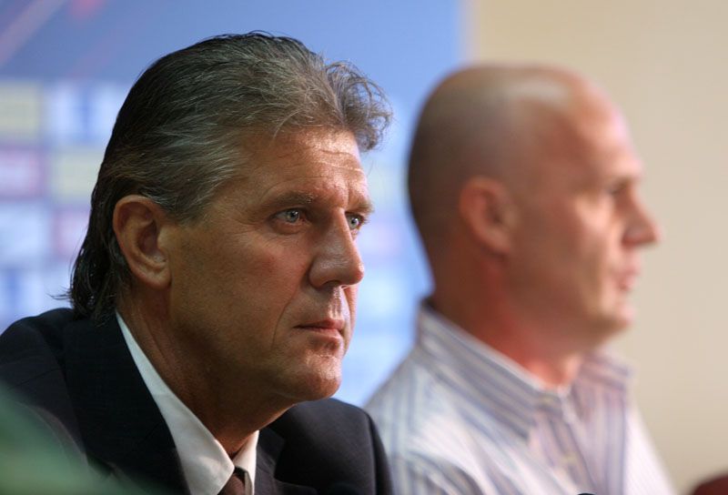 AC Sparta Praha: prezident klubu Josef Chovanec a trenér Michal Bílek (v pozadí)