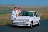 Druhá generace R5 se vyráběla až do roku 1996, chvíli i po boku nástupnického Clia a zapsal skoro 3,5 milionu vyrobených kusů.