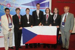 Česko má šesté nejlepší mladé fyziky v EU