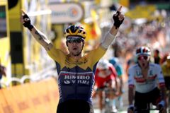 První horský dojezd na Tour de France vyhrál favorit Roglič