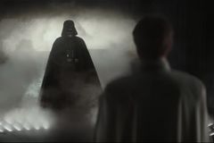 Nový trailer na Star Wars ukazuje strach z Hvězdy smrti i Darth Vadera