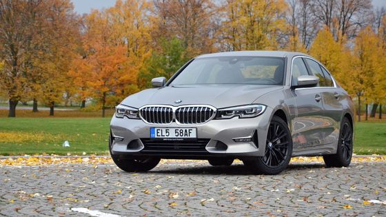 Bavorská inspirace Lidlem. Plug-in hybrid BMW 330e bude odměňovat jízdu na elektřinu