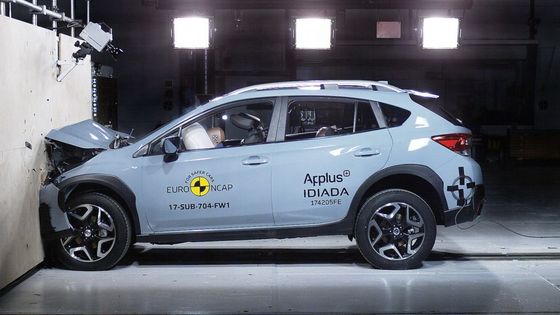 Pět hvězdiček a dobré hodnocení si z loňských přísných testů odnesla i dvojice Subaru XV a Impreza.