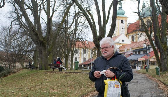 Pan Chlumecký je jedním z mnoha místních, kterým se stěhování propuštěných vězňů na Svatý Kopeček nelíbí.