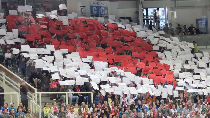 Prohlédněte si fotografie z pátečního posledního přípravného zápasu českých hokejistů, kteří v Brně porazili tým Finska 3:2 po nájezdech.