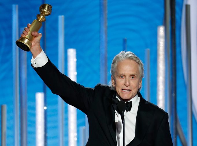 Michael Douglas se Zlatým glóbem za seriál The Kominsky Method.