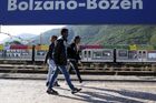 Stovky afrických běženců na přelomu května a června dělilo od vytouženého Německa už jen několik hodin cesty ve vlaku InterCity. Jejich sny se ale rozplynuly v italském Bolzanu, na hranicích s Rakouskem.